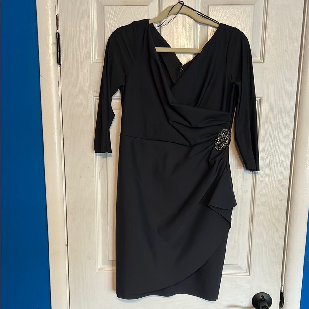 Alex Evenings Black Sheath Dress V-neck 3/4 Sleeve